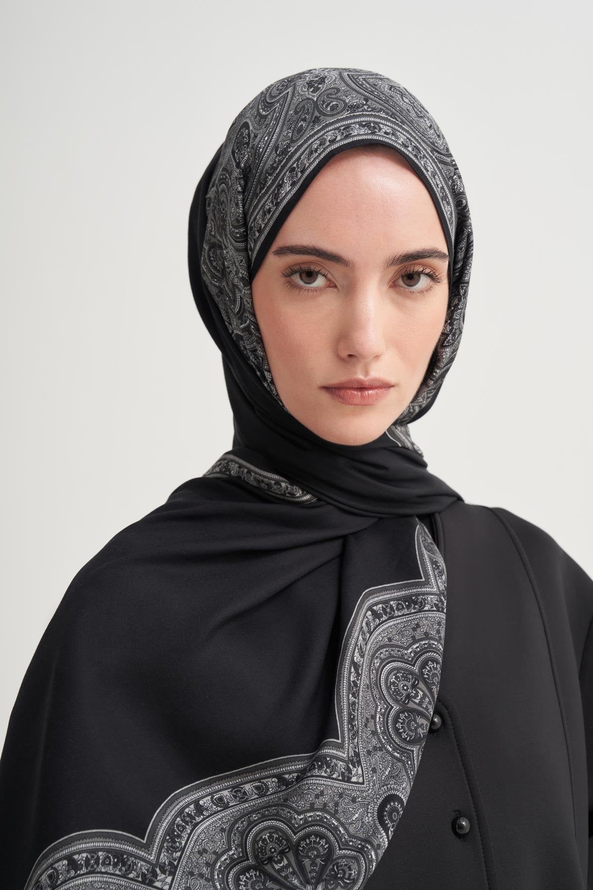 PERA - Siyah Viskon Şal