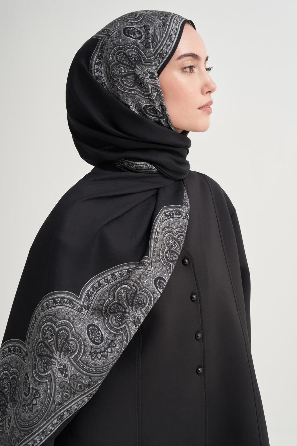 PERA - Siyah Viskon Şal
