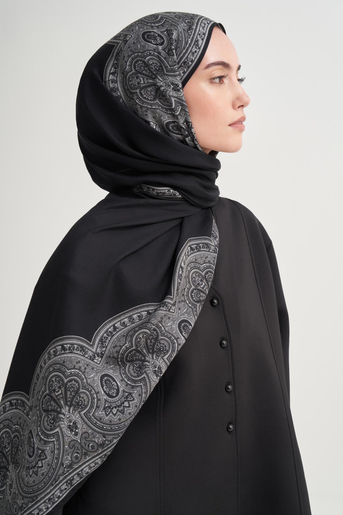 PERA - Siyah Viskon Şal