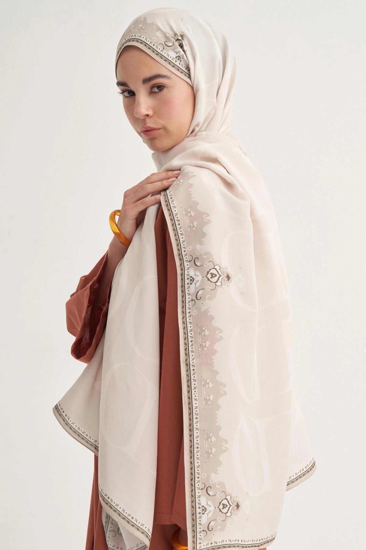 EFSA - Bej Floş Şal