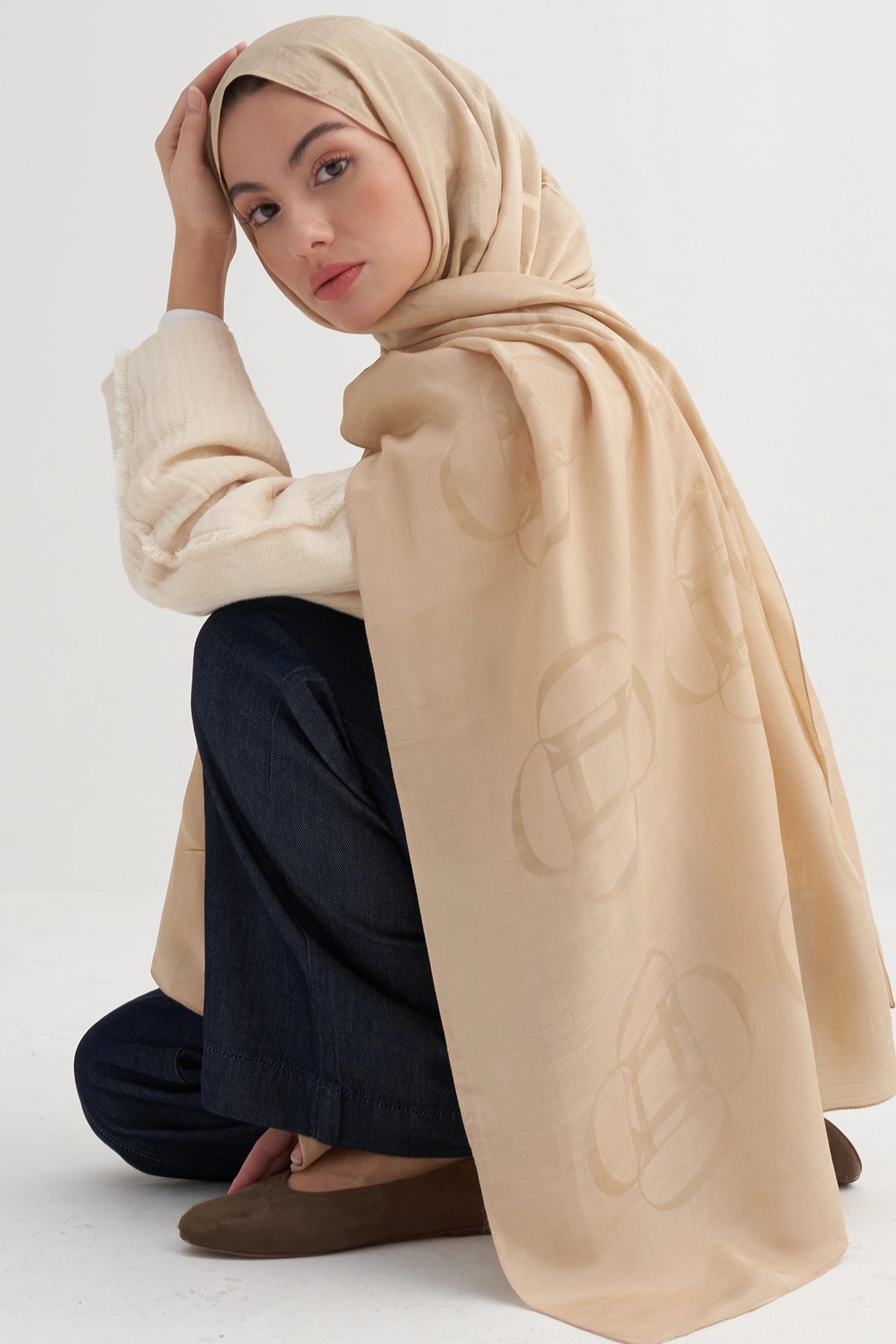HALE - Bej Floş Jakar Şal